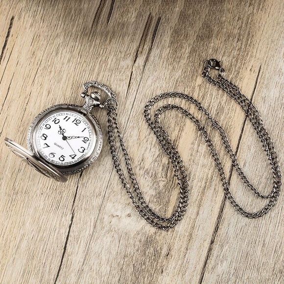 Star Trek NEW Pocket Watch Gift for Trekkie Movie Captain Kirk Aged Silver - Picture 4 of 4